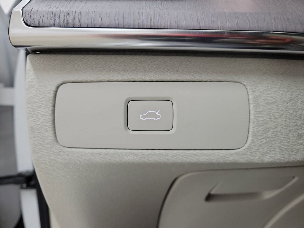 2026 Volvo XC90 B6 Ultra