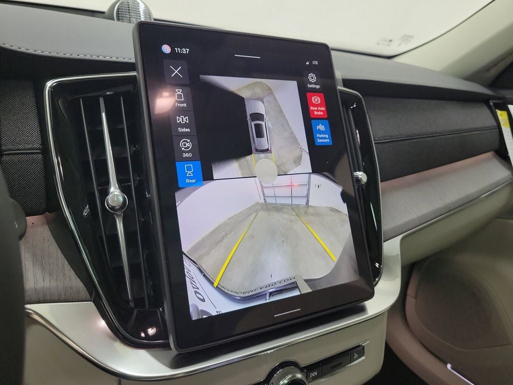 2026 Volvo XC90 B6 Ultra