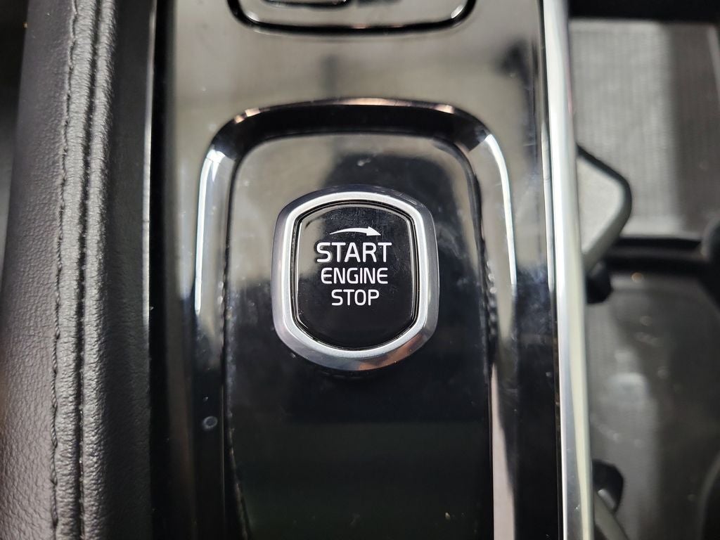 2023 Volvo XC90 B6 Plus 7-Seater