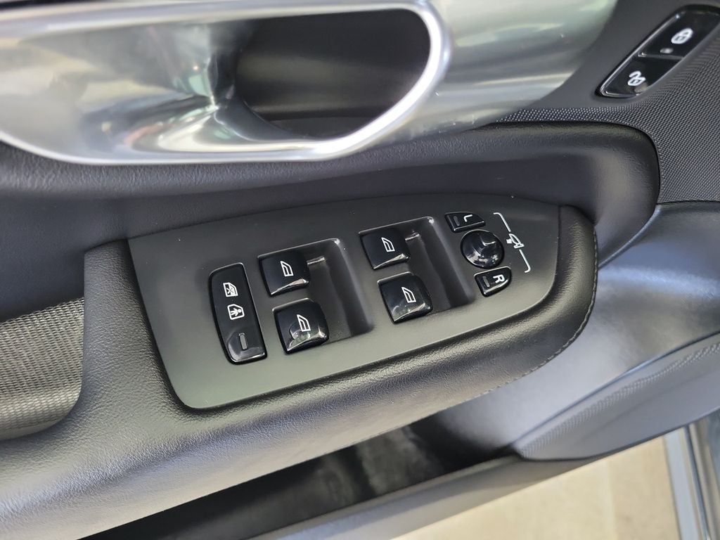 2023 Volvo XC90 B6 Plus 7-Seater