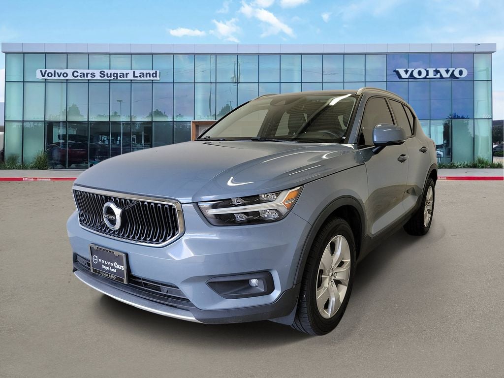 2021 Volvo XC40 Momentum