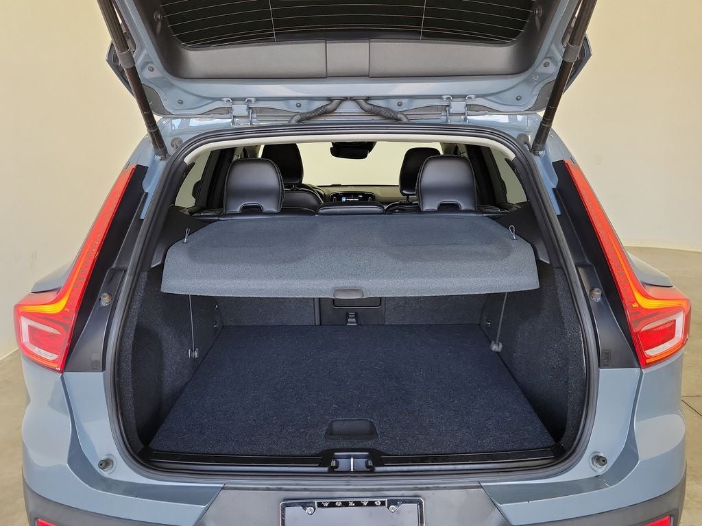 2021 Volvo XC40 Momentum