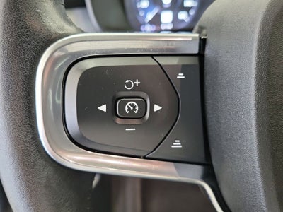 2021 Volvo XC40 Momentum