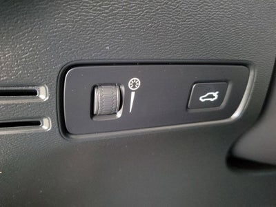 2021 Volvo XC40 Momentum