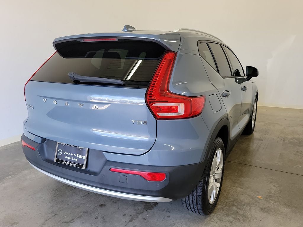 2021 Volvo XC40 Momentum