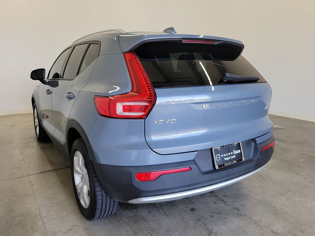 2021 Volvo XC40 Momentum