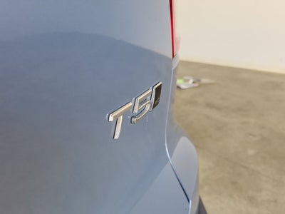 2021 Volvo XC40 Momentum