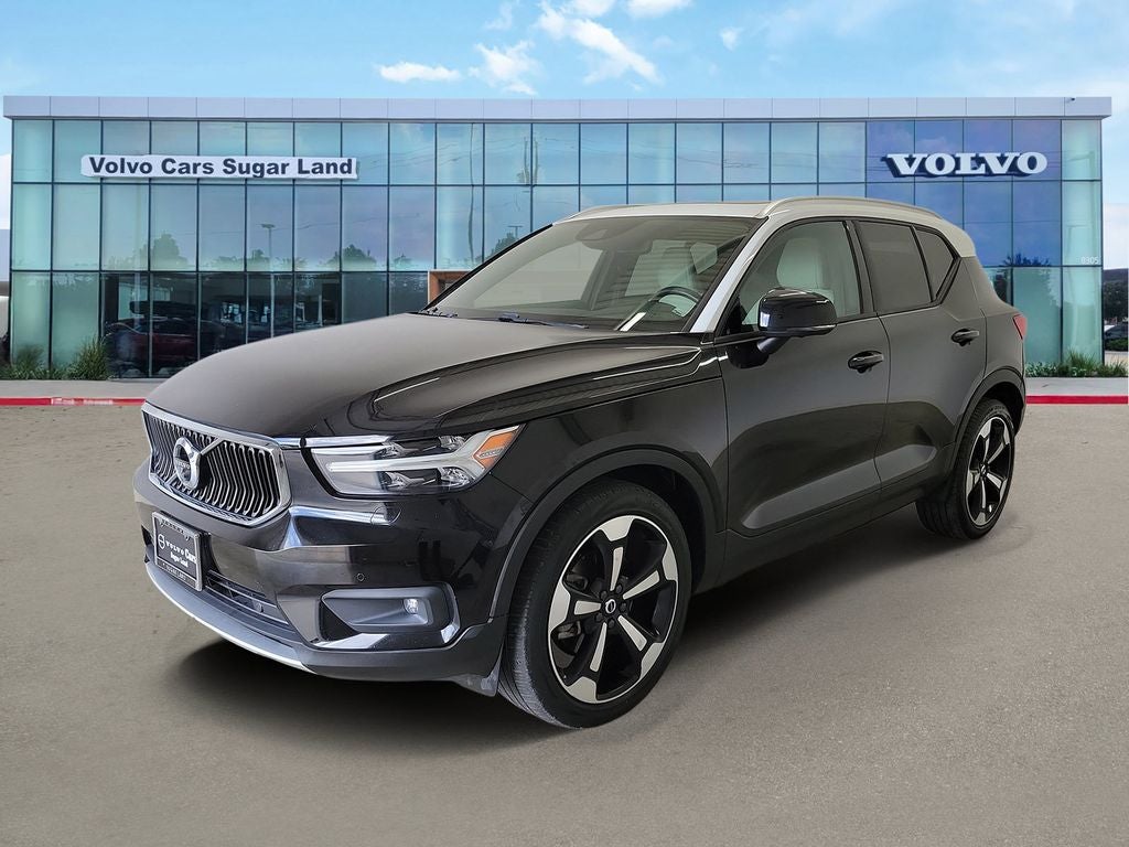 2020 Volvo XC40 Momentum