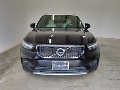 2020 Volvo XC40 Momentum
