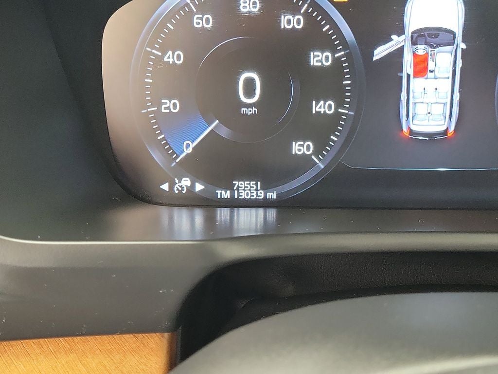 2021 Volvo XC90 T6 Momentum