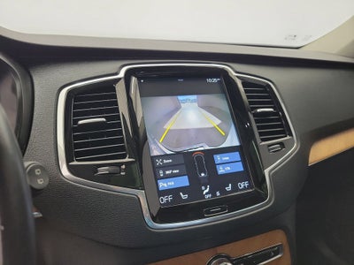 2021 Volvo XC90 T6 Momentum
