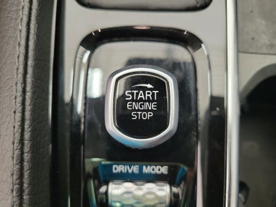 2021 Volvo XC90 T6 Momentum