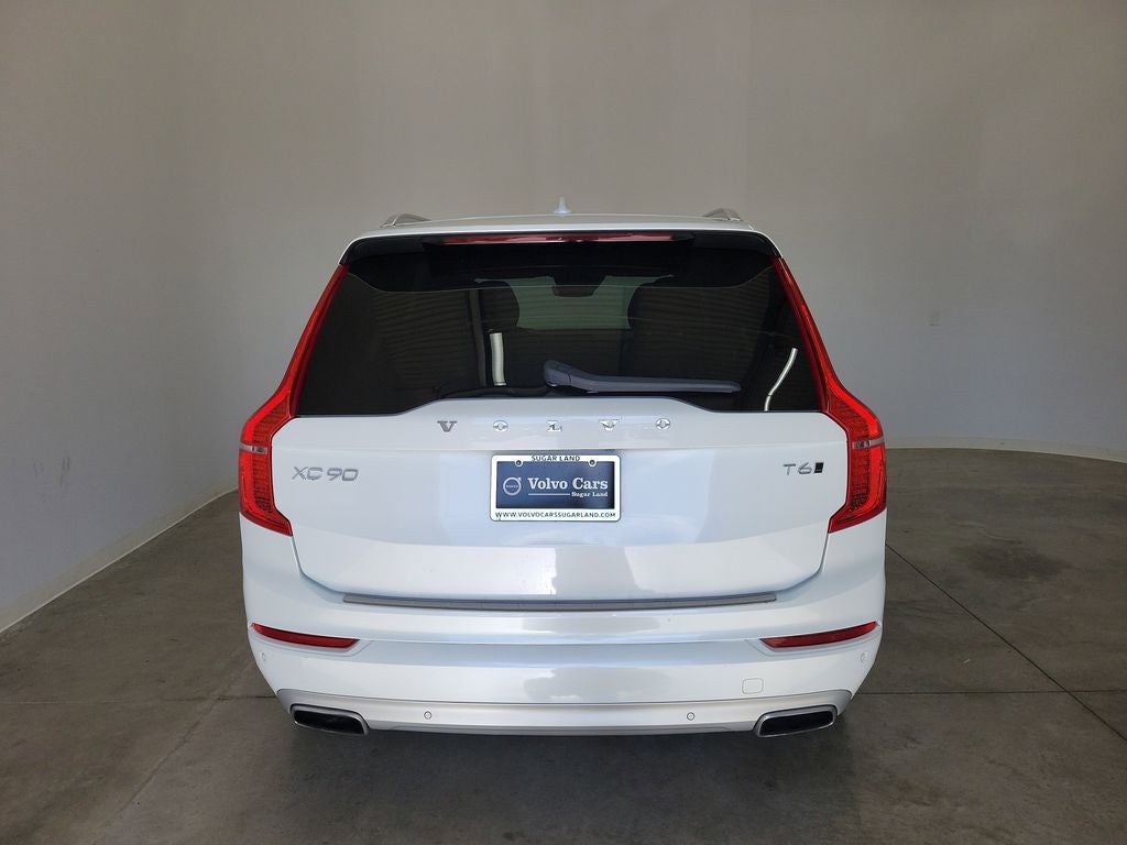 2021 Volvo XC90 T6 Momentum