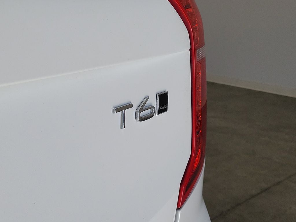 2021 Volvo XC90 T6 Momentum