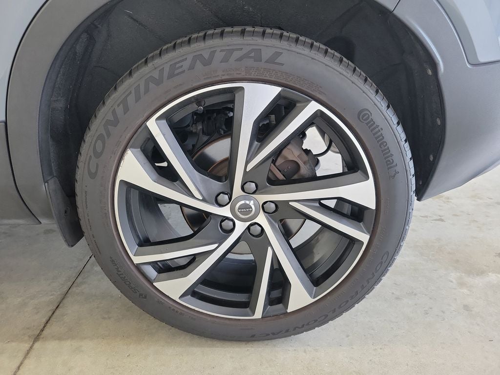 2021 Volvo XC40 R-Design
