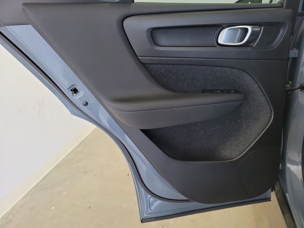 2021 Volvo XC40 R-Design