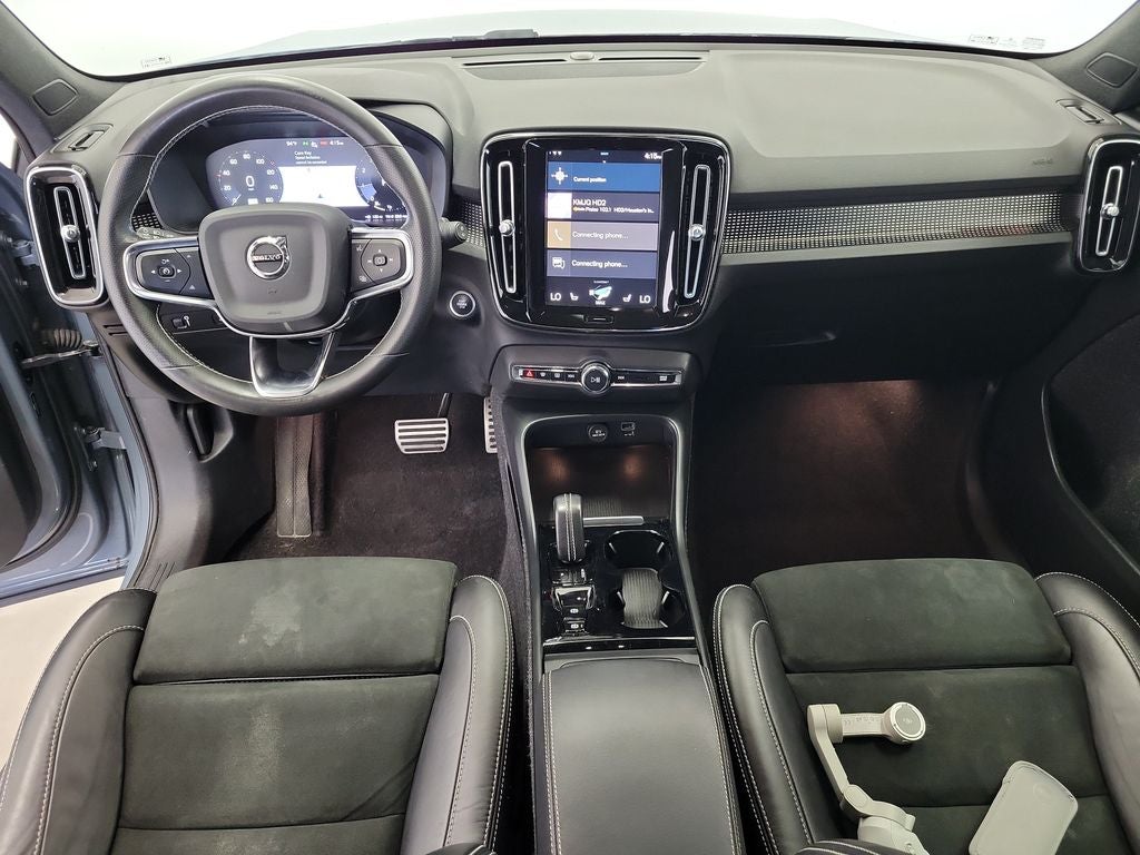 2021 Volvo XC40 R-Design