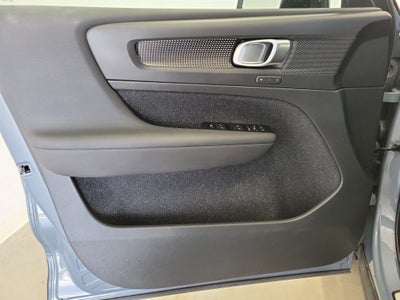 2021 Volvo XC40 R-Design