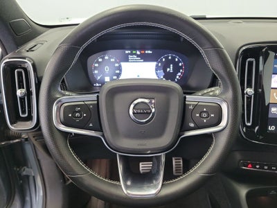 2021 Volvo XC40 R-Design
