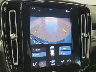 2021 Volvo XC40 R-Design