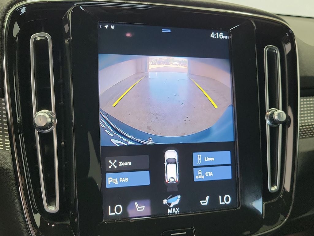 2021 Volvo XC40 R-Design
