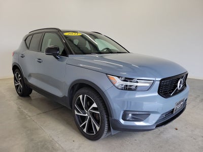 2021 Volvo XC40 R-Design