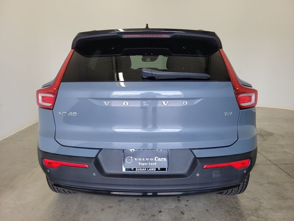 2021 Volvo XC40 R-Design
