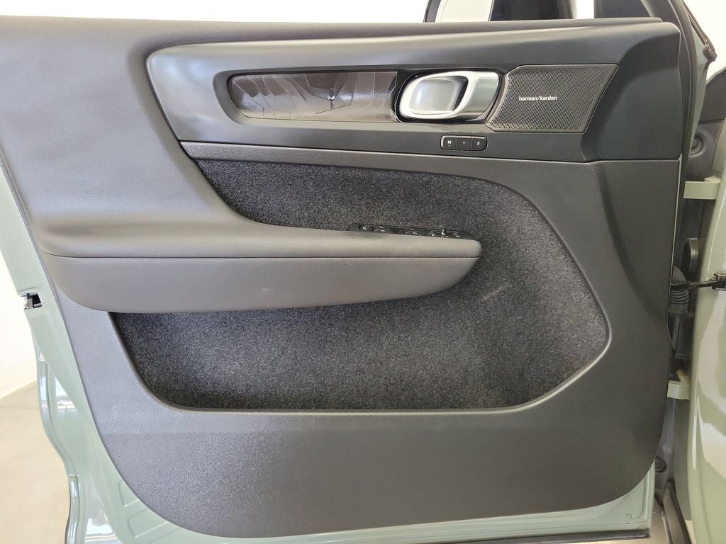 2023 Volvo C40 Recharge Pure Electric Ultimate