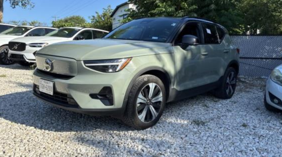 2023 Volvo XC40 Recharge Pure Electric Twin Plus