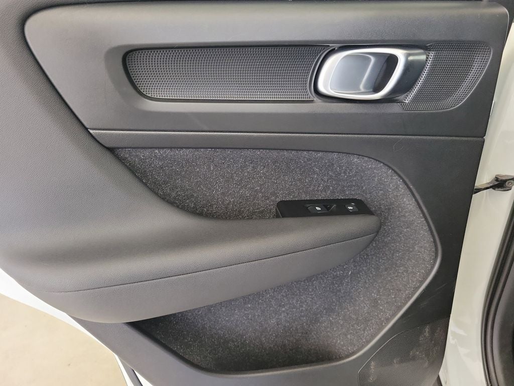 2022 Volvo XC40 Recharge Pure Electric P8 Plus