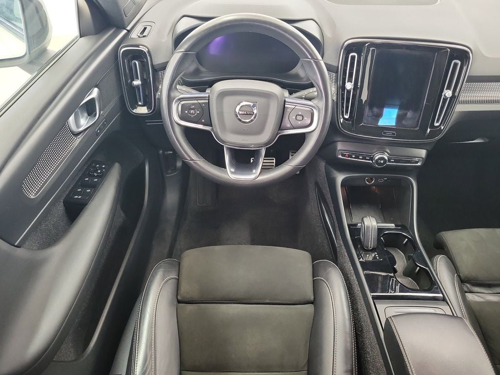 2022 Volvo XC40 Recharge Pure Electric P8 Plus