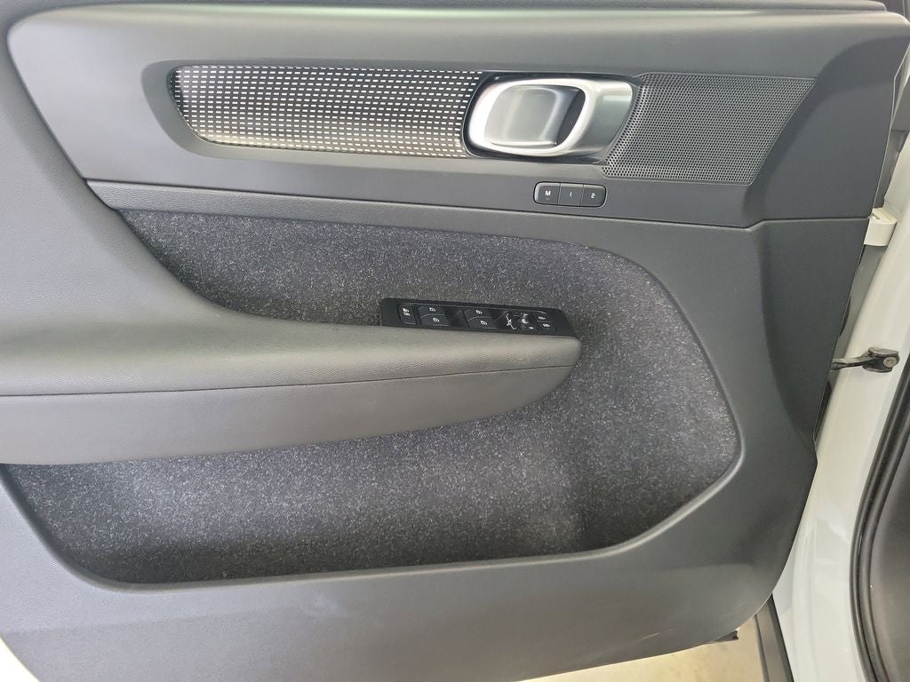 2022 Volvo XC40 Recharge Pure Electric P8 Plus