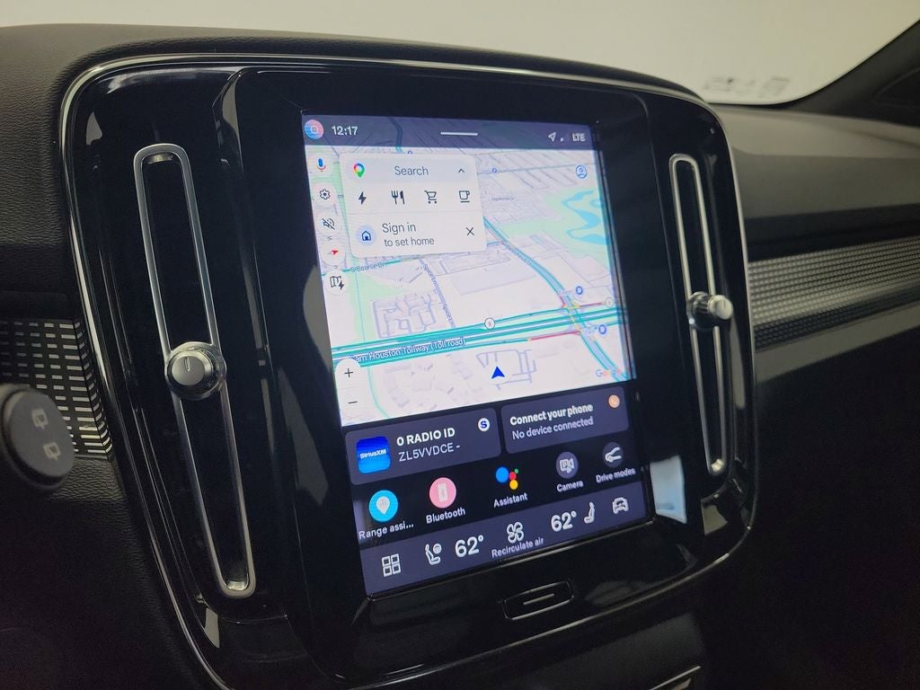 2022 Volvo XC40 Recharge Pure Electric P8 Plus