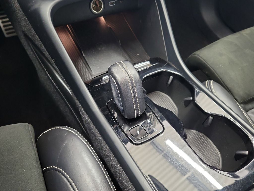 2022 Volvo XC40 Recharge Pure Electric P8 Plus