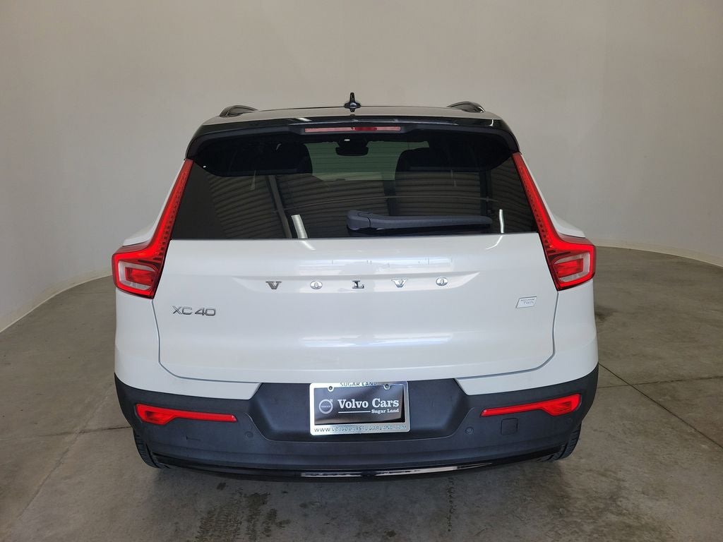 2022 Volvo XC40 Recharge Pure Electric P8 Plus