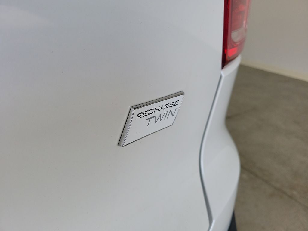 2022 Volvo XC40 Recharge Pure Electric P8 Plus