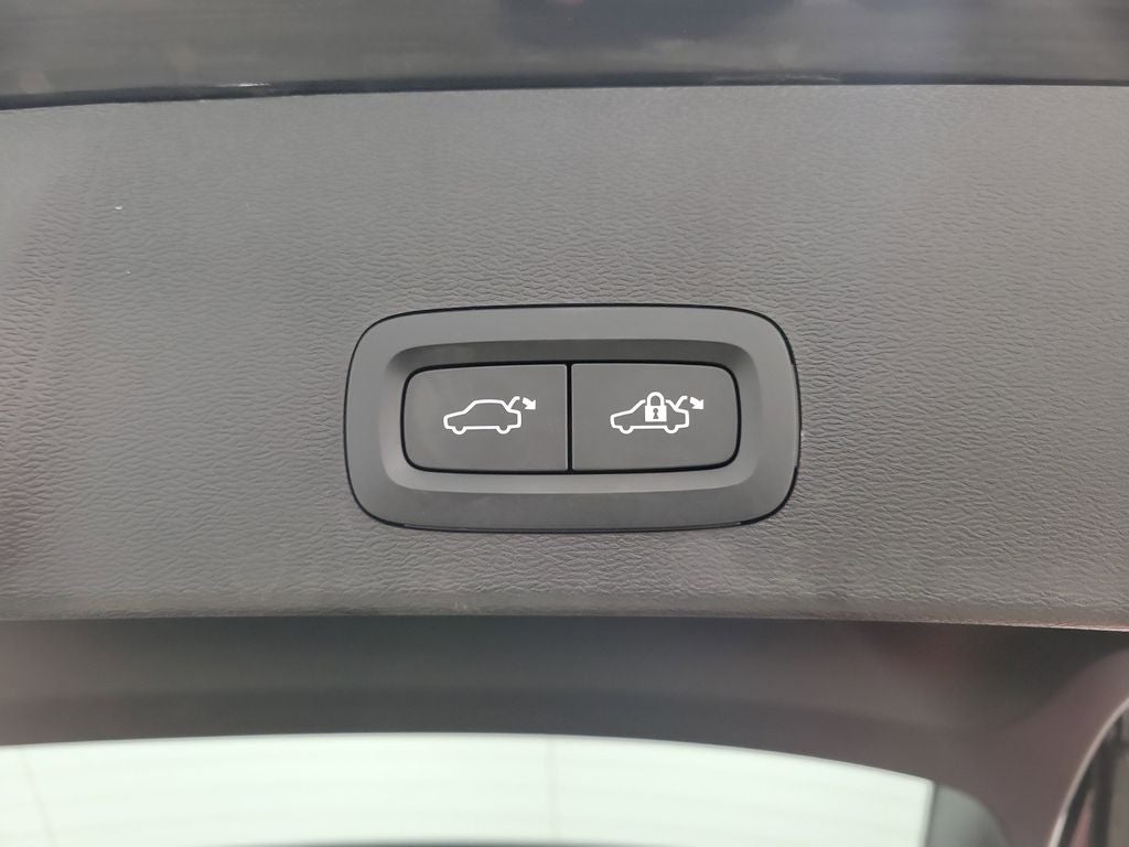 2023 Volvo XC40 Recharge Pure Electric Twin Plus