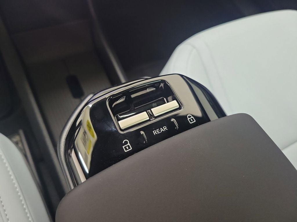 2026 Volvo EX30 Twin Motor Performance Ultra