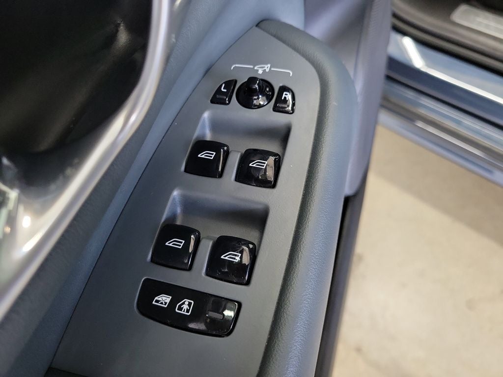 2023 Volvo XC90 Recharge Plug-In Hybrid Ultimate