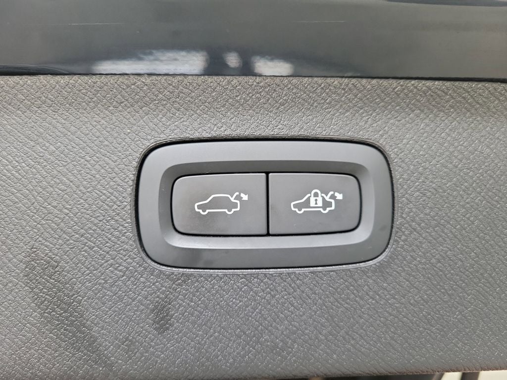 2024 Volvo XC90 Recharge Plug-In Hybrid Ultimate