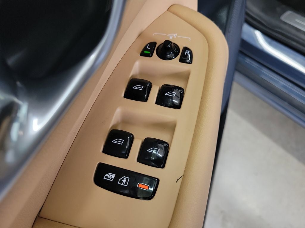 2024 Volvo XC90 Recharge Plug-In Hybrid Ultimate