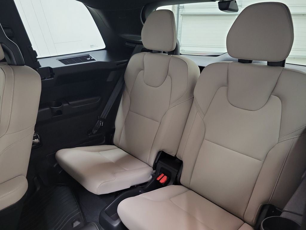 2026 Volvo XC90 Plug-In Hybrid T8 Plus 6 Passenger