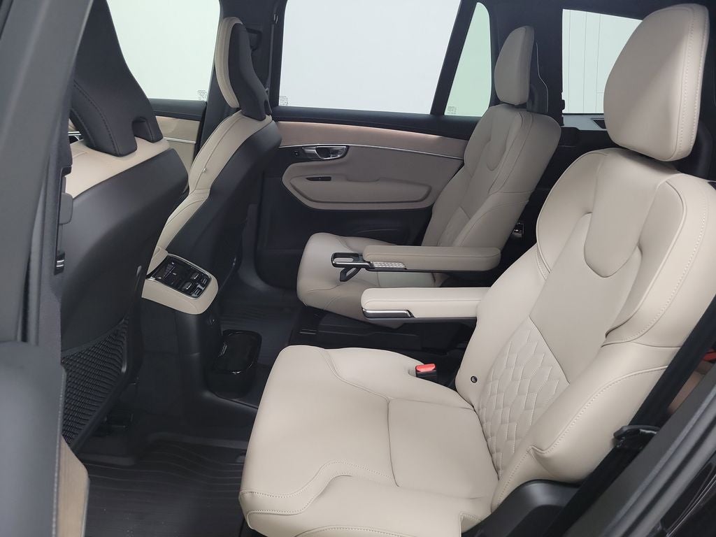 2026 Volvo XC90 Plug-In Hybrid T8 Plus 6 Passenger