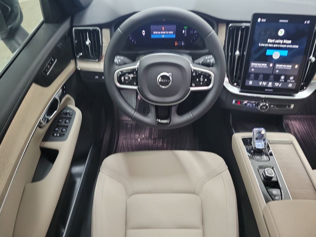 2026 Volvo XC90 Plug-In Hybrid T8 Plus 6 Passenger