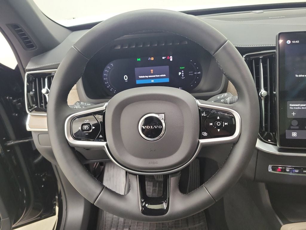 2026 Volvo XC90 Plug-In Hybrid T8 Plus 6 Passenger