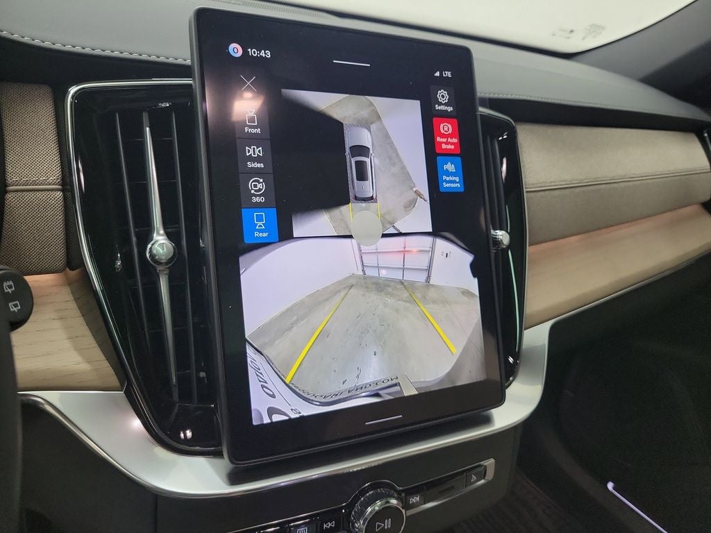 2026 Volvo XC90 Plug-In Hybrid T8 Plus 6 Passenger