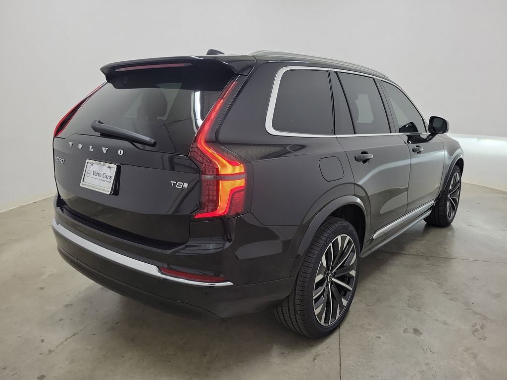 2026 Volvo XC90 Plug-In Hybrid T8 Plus 6 Passenger