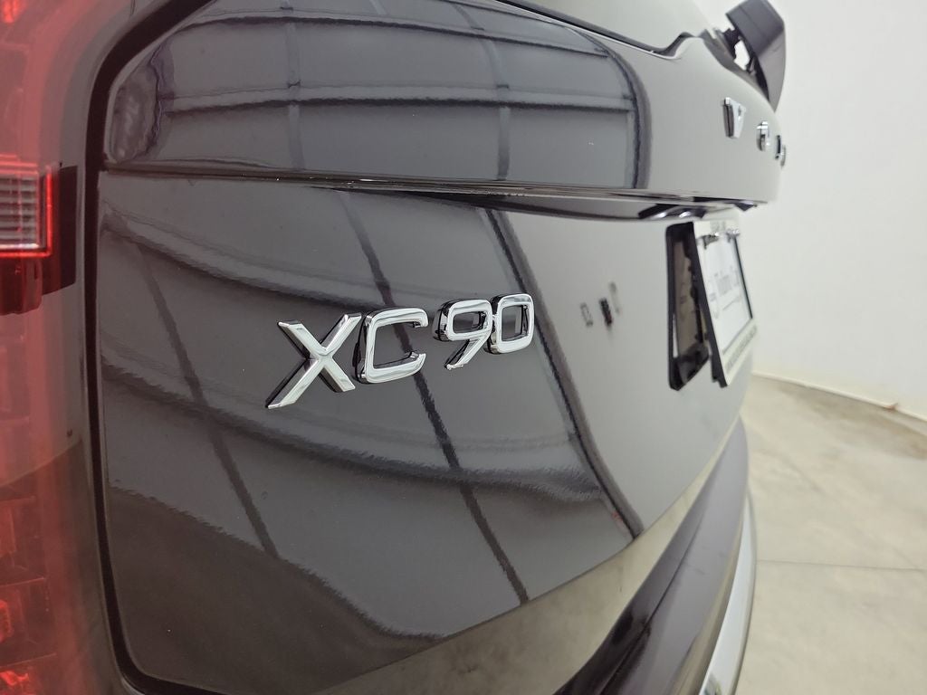 2026 Volvo XC90 Plug-In Hybrid T8 Plus 6 Passenger