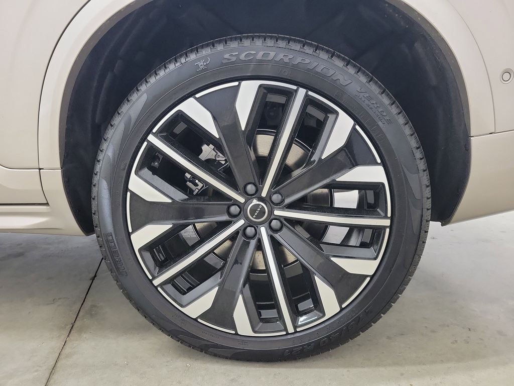 2026 Volvo XC90 Plug-In Hybrid T8 Plus 7 Passenger