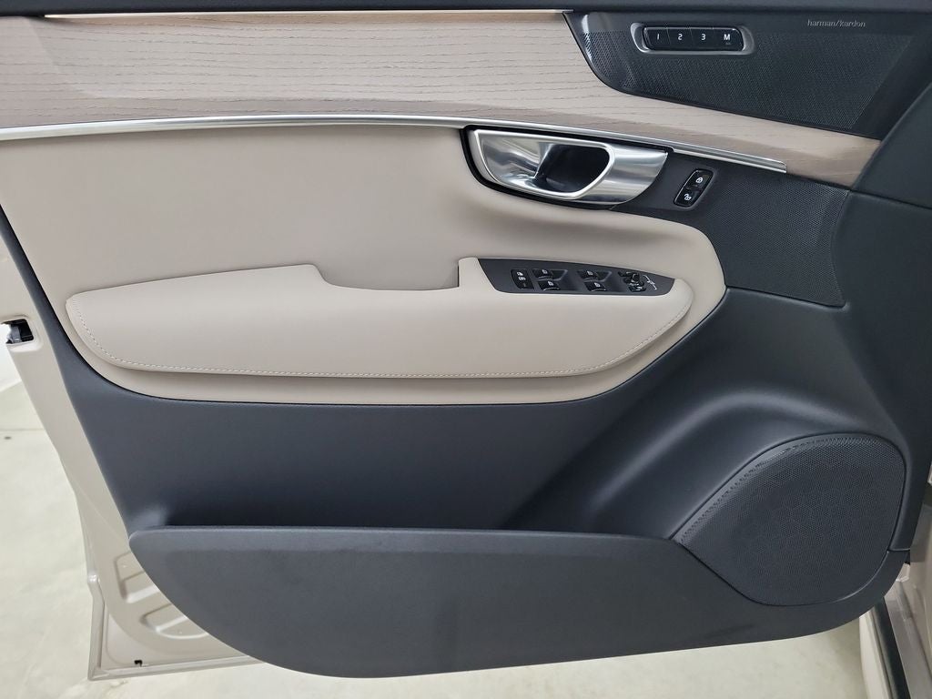 2026 Volvo XC90 Plug-In Hybrid T8 Plus 7 Passenger